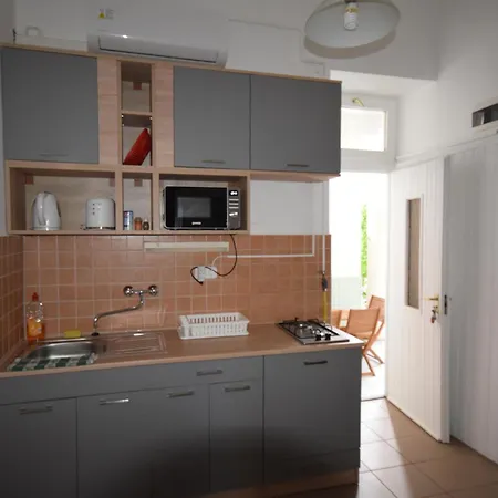 Guest House Silatti - Apartments Bed & Breakfast Keszthely